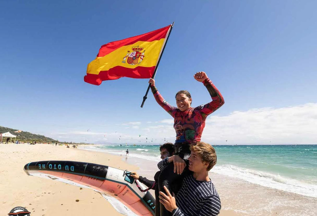 Nia Suardíaz: La Reina del Wingfoil Conquista Tarifa de Nuevo 🏄‍♀️👑