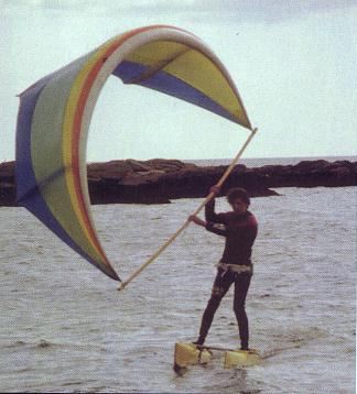 Introducción al Kitesurf: Todo lo que debes saber para iniciarte en este deporte extremo.