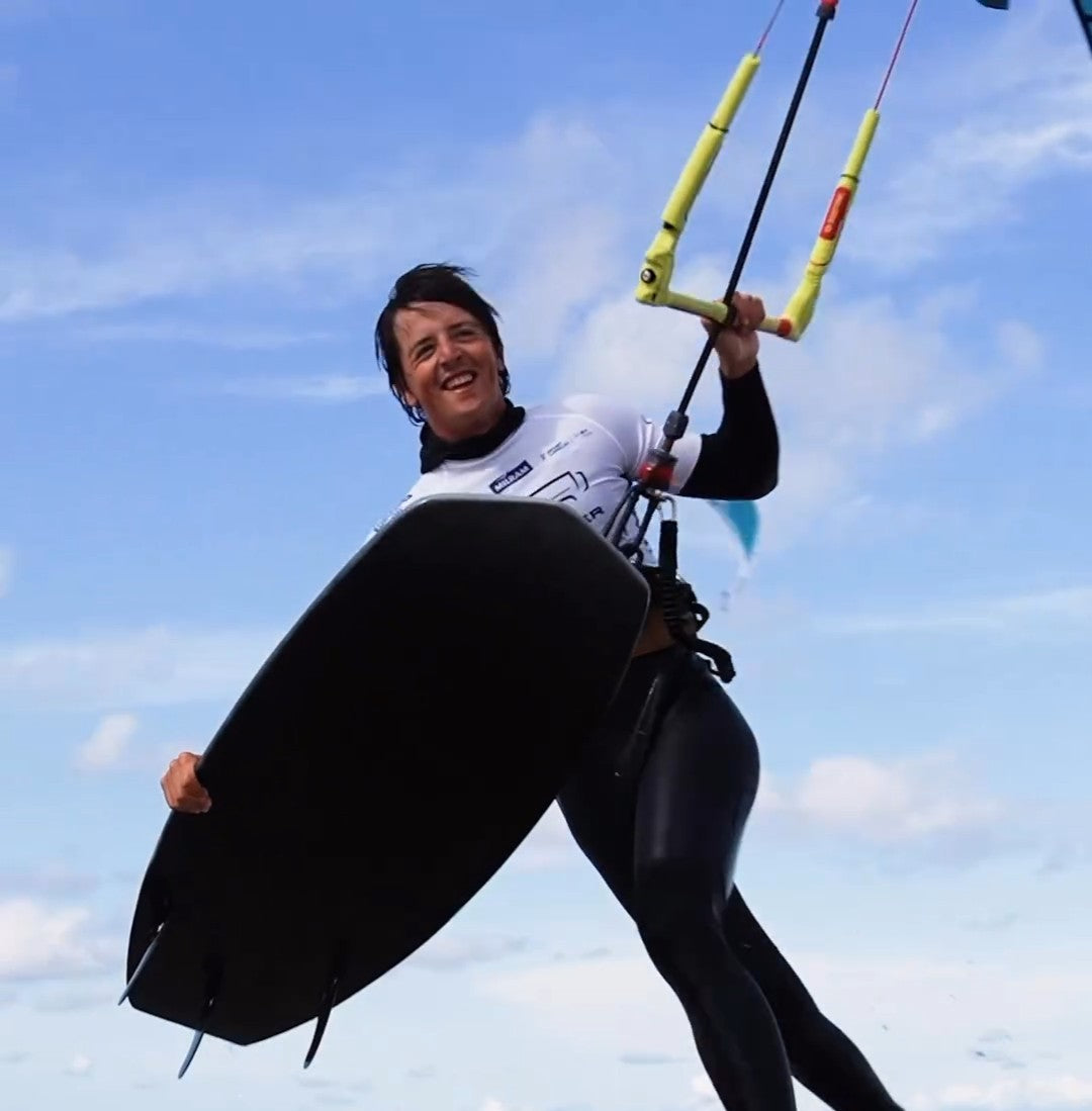 Kiko Roig Sorprende al Convertirse en Campeón en el GKA Kite-Surf World Cup Sylt 2023