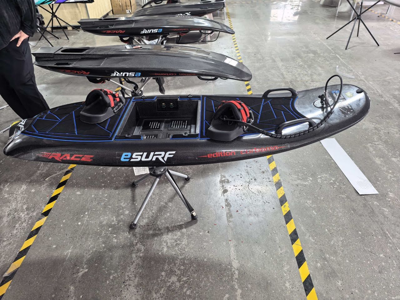 Tabla de surf eléctrica eSurf race edition carbono