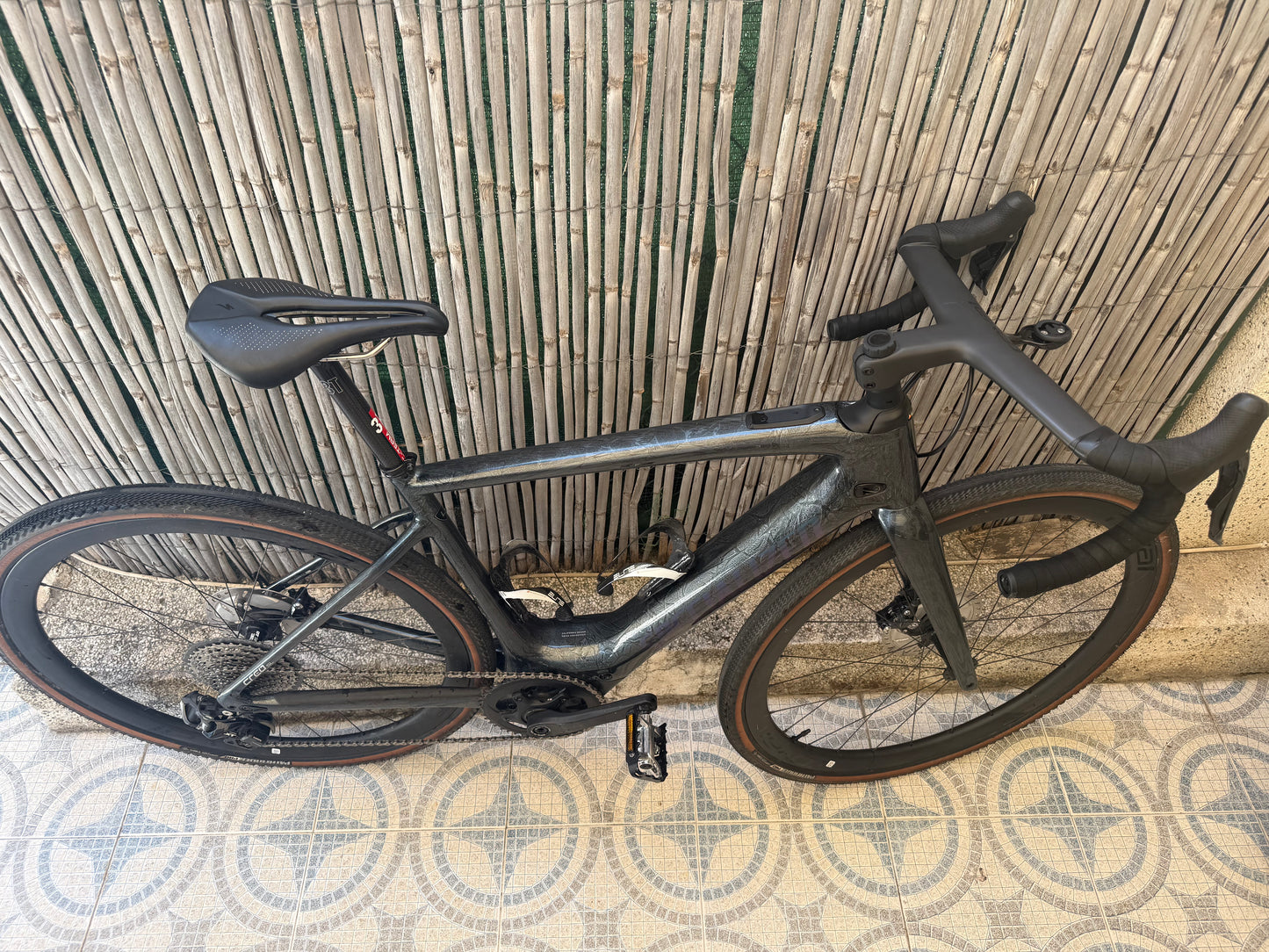 Bicicleta Gravel eléctrica de carbono Specialized Turbo Creo SL + Roval (USADA)