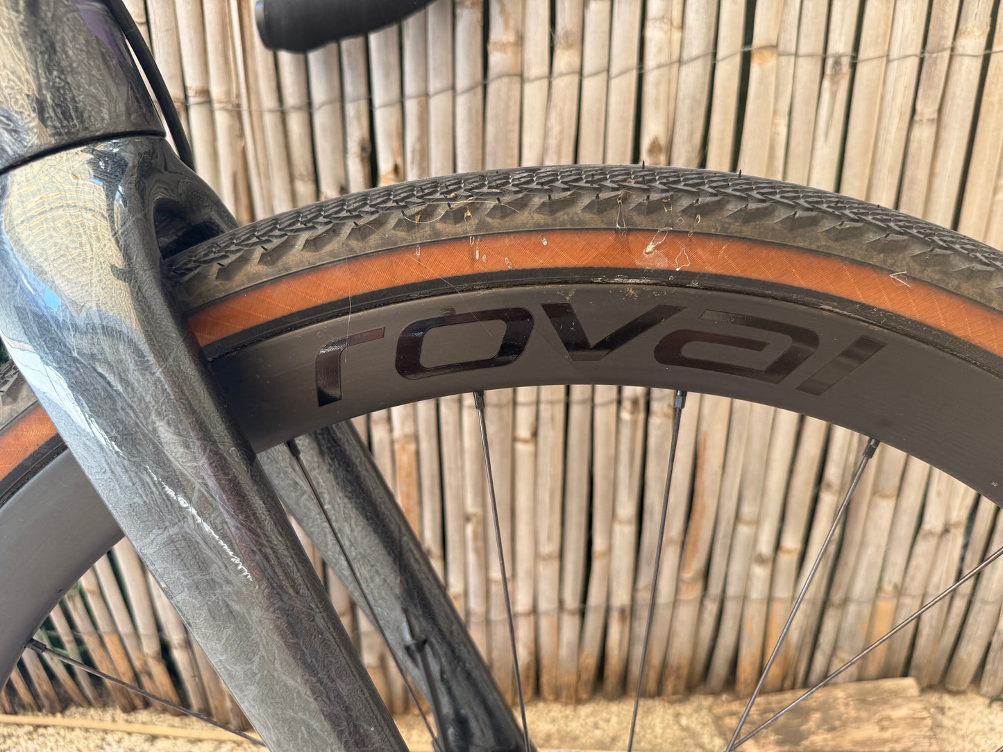 Bicicleta Gravel eléctrica de carbono Specialized Turbo Creo SL + Roval (USADA)